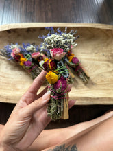 Load image into Gallery viewer, Geode, Sage, Lavender, Palo Santo and Rosemary Smudge Stick