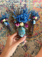 Load image into Gallery viewer, Apatite Smudge Stick With Flowers, Home Cleansing, Calming Gifts Women, Lavender Smudge Stick, Witchy Accessories, Meditation Altar,