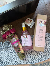 Load image into Gallery viewer, Quartz Crystal Smudge Stick and Cleansing Spray Gift Set