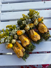 Load image into Gallery viewer, Pear, Palo Santo, Juniper, and Cinnamon Smudge Stick