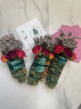 Load image into Gallery viewer, Malachite , Palo Santo, Juniper, and Cinnamon Smudge Stick