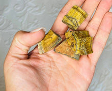 Load image into Gallery viewer, Tiger Eye Raw