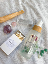 Load image into Gallery viewer, Heart Chakra Spray and Affirmation Kit