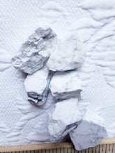 Load image into Gallery viewer, White Howlite