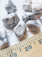 Load image into Gallery viewer, White Howlite