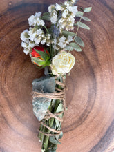 Load image into Gallery viewer, Smudge Stick With Flowers, Home Cleansing, Calming Gifts Women, Lavender Smudge Stick, Witchy Accessories, Meditation Altar, Energy Clearing - Green Agate