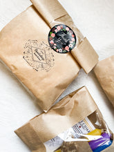 Load image into Gallery viewer, Chakra Meditation Candle Set