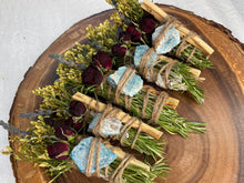 Load image into Gallery viewer, Apatite Smudge Stick With Flowers, Home Cleansing, Calming Gifts Women, Lavender Smudge Stick, Witchy Accessories, Meditation Altar,
