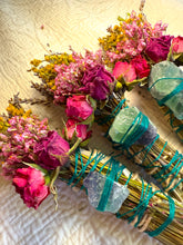 Load image into Gallery viewer, Fluorite Crystal Smudge Stick – White Sage and Lavender Blend for Focus, Peace, and Spiritual Cleansing
