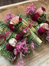 Load image into Gallery viewer, Kiwi, Palo Santo, Cedar and Mint Smudge Stick
