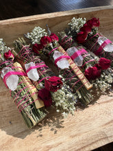 Load image into Gallery viewer, Quartz Crystal Smudge Stick and Cleansing Spray Gift Set
