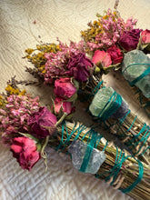 Load image into Gallery viewer, Fluorite Crystal Smudge Stick – White Sage and Lavender Blend for Focus, Peace, and Spiritual Cleansing
