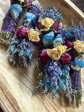 Load image into Gallery viewer, Apatite Smudge Stick With Flowers, Home Cleansing, Calming Gifts Women, Lavender Smudge Stick, Witchy Accessories, Meditation Altar,
