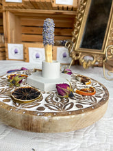 Load image into Gallery viewer, Copal Dipped Palo Santo Sticks Rolled In Herbs, Incense Gift Set
